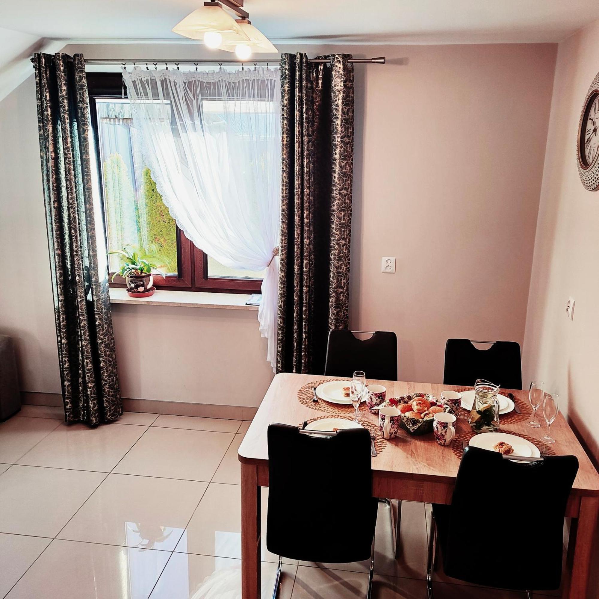 Apartamenty U Maksa Krzywcza Ngoại thất bức ảnh